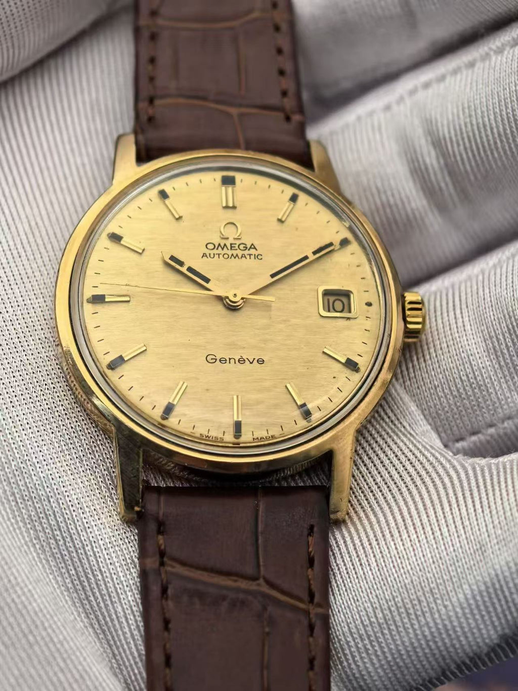 Swiss Vintage Omega Genève Automatic Men's Watch Cal. 565 Date 24 Jewels Gold Filled Case 34.8mm 615-3900
