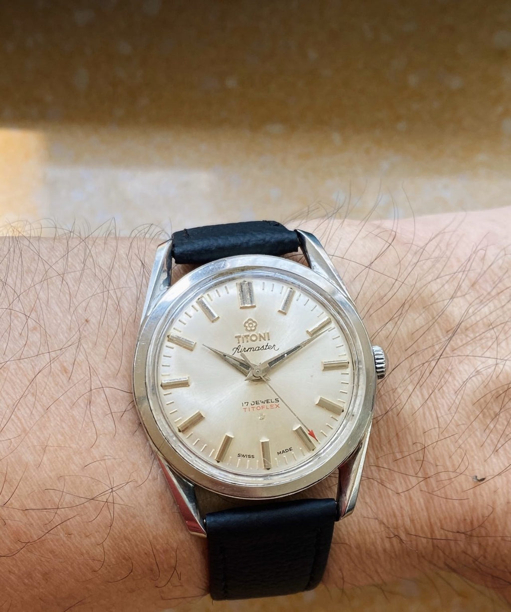 Swiss Titoni Vintage Manual Wind Mens' Watch 34.5mm ETA2750 17 Jewels 037-0230