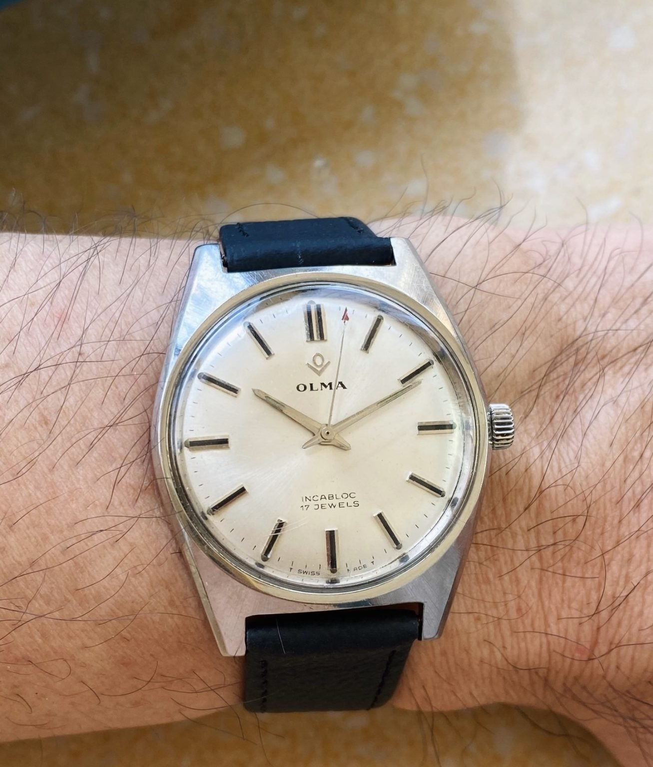 OLMA Vintage Manual-Winding Mens' Swiss Watch 36mm 17 Jewels SKU.042-0160