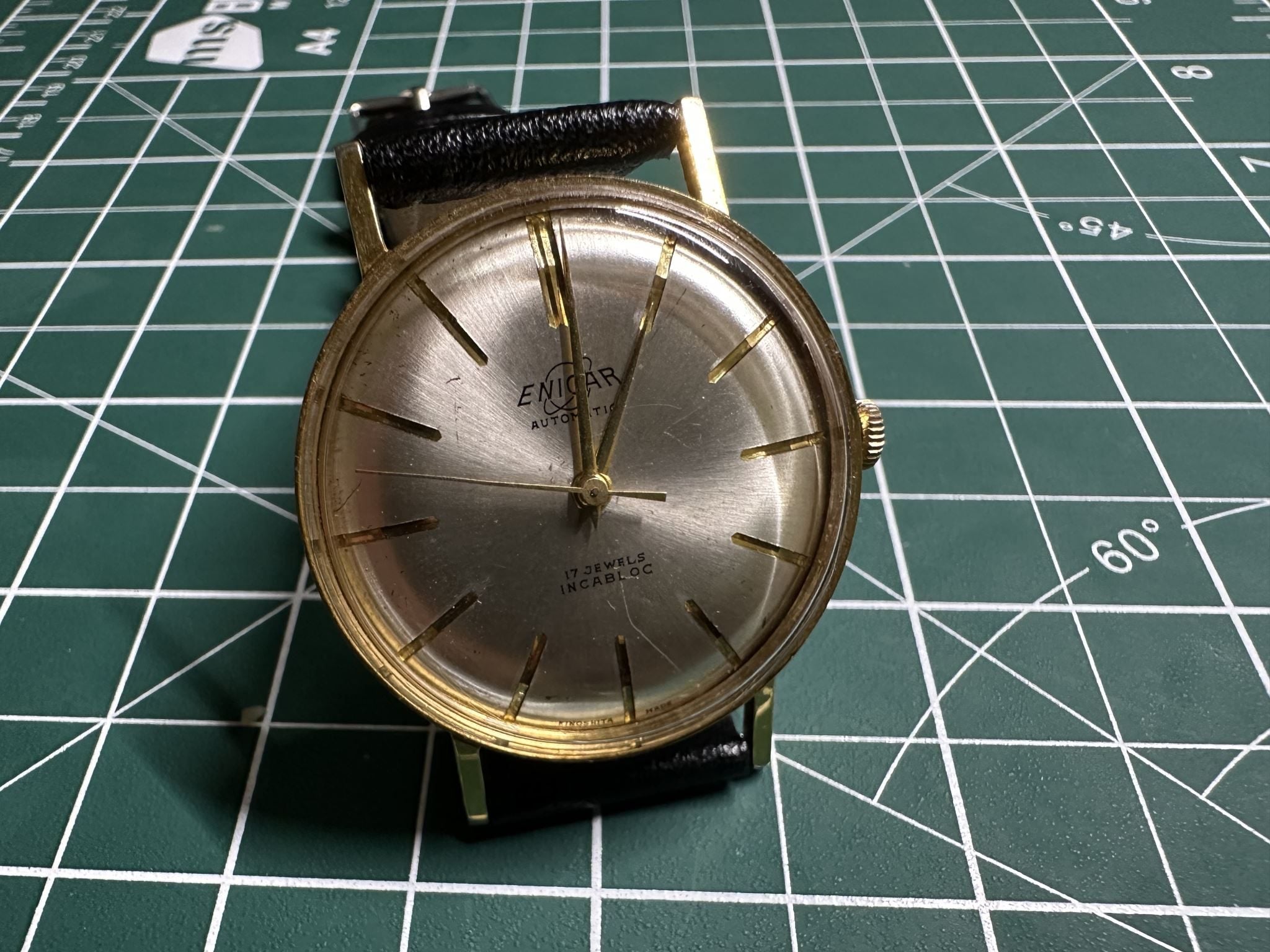 Swiss Vintage Enicar Manual Wind Watch 17Jewels 14K Gold-Plated 36mm 049-0500