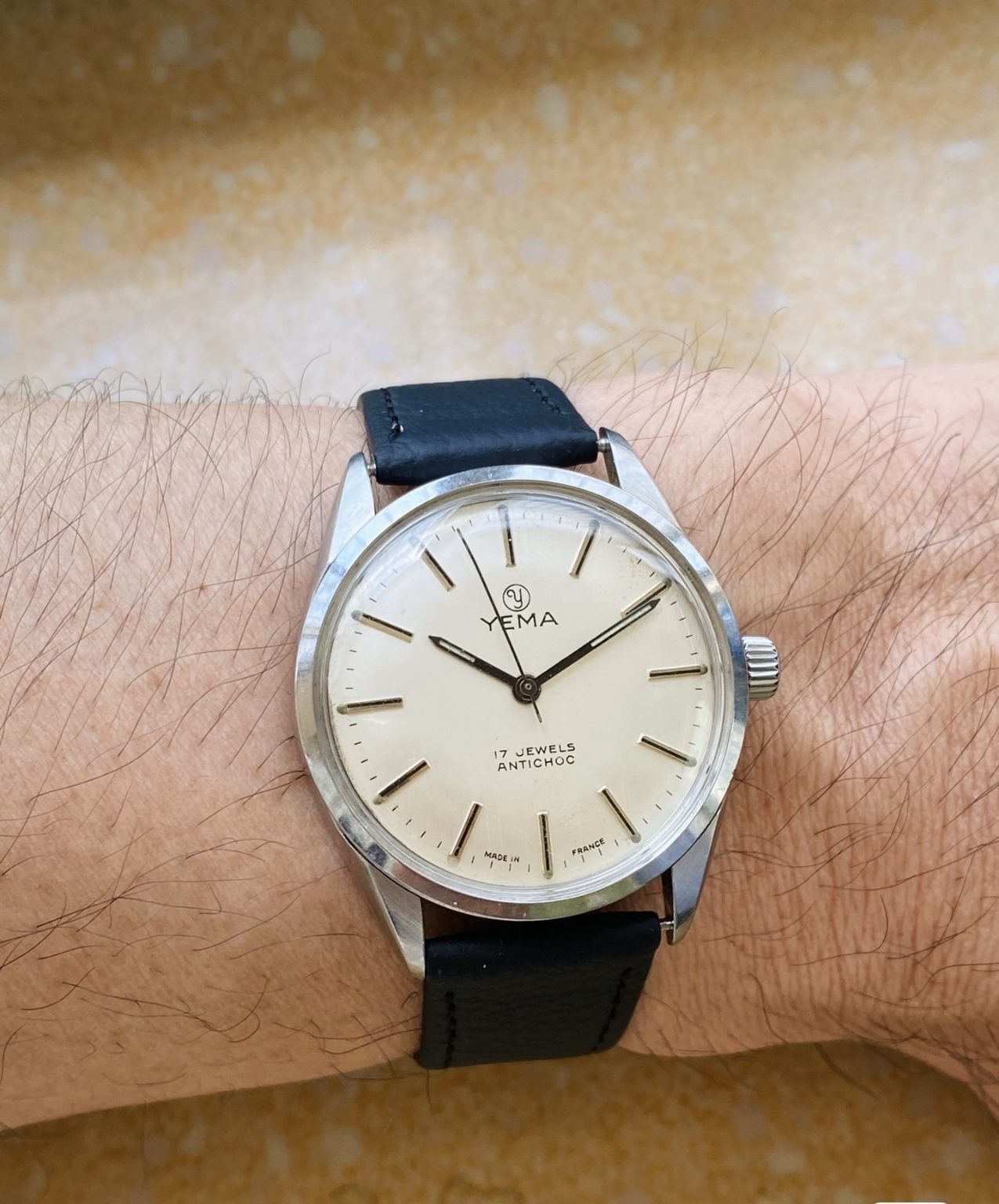 YEMA Vintage Manual-Winding Mens' Watch 35mm 17 Jewels 056-0150