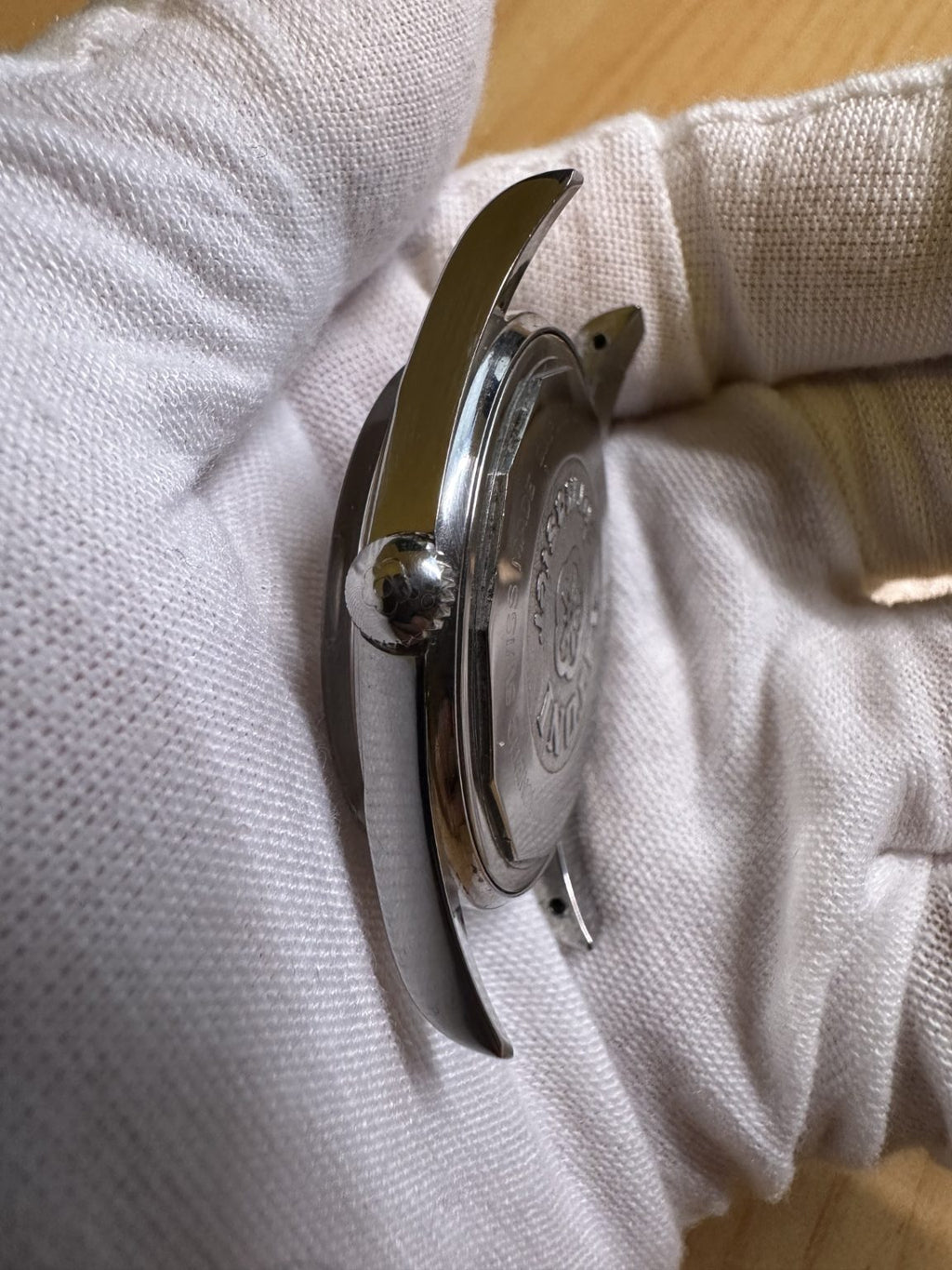 Titoni Vintage Manual-Winding Men's Swiss Watch 34mm 17 Jewels SKU.071-0400