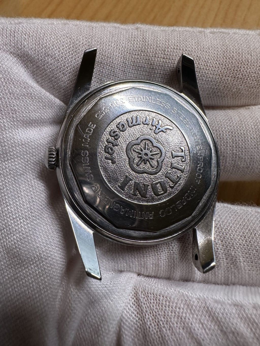 Titoni Vintage Manual-Winding Men's Swiss Watch 34mm 17 Jewels SKU.071-0400