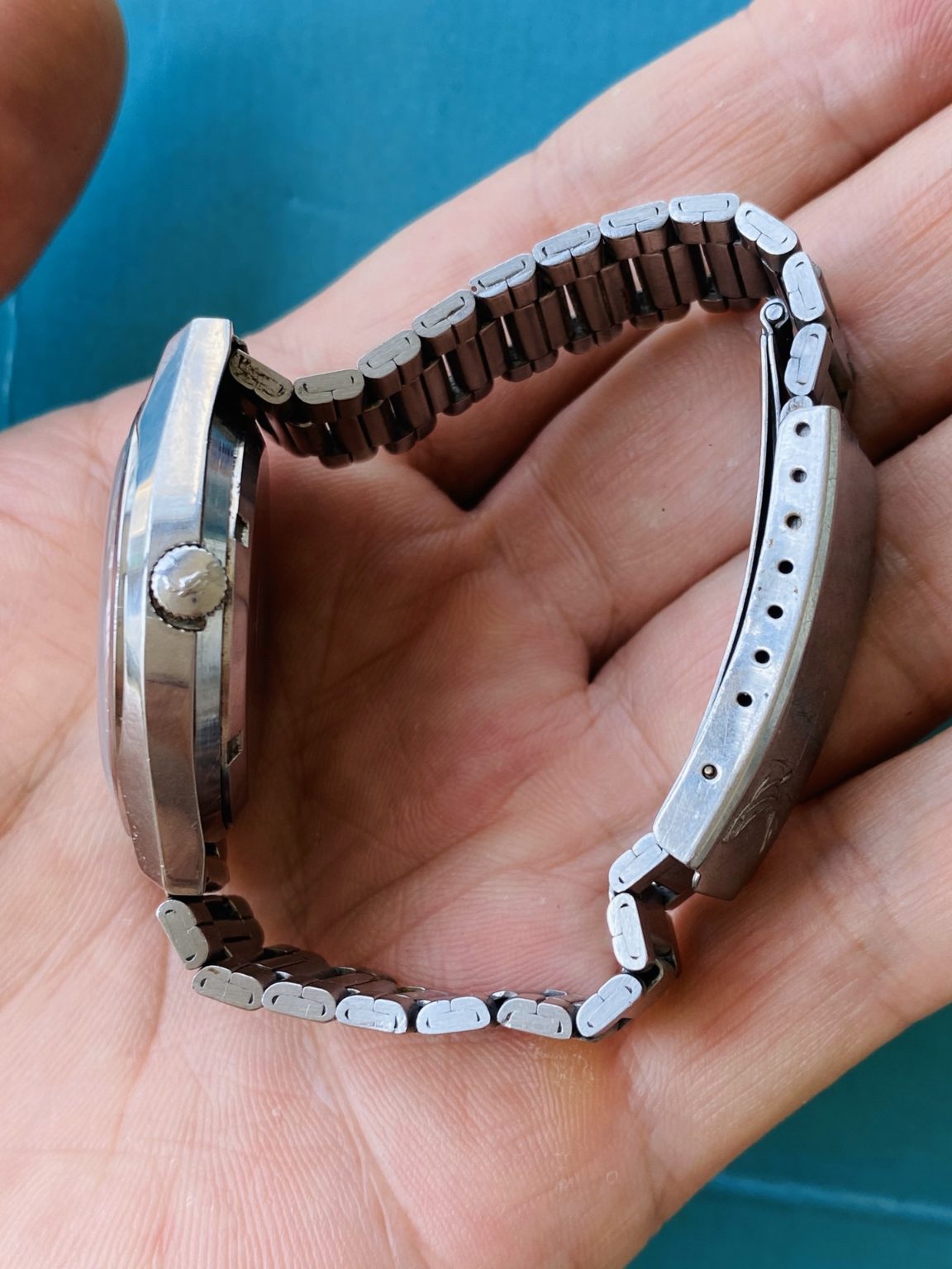 Swiss Made Vintage Ogival Manual Wind Watch 35.5mm 17 Jewels 088-0220