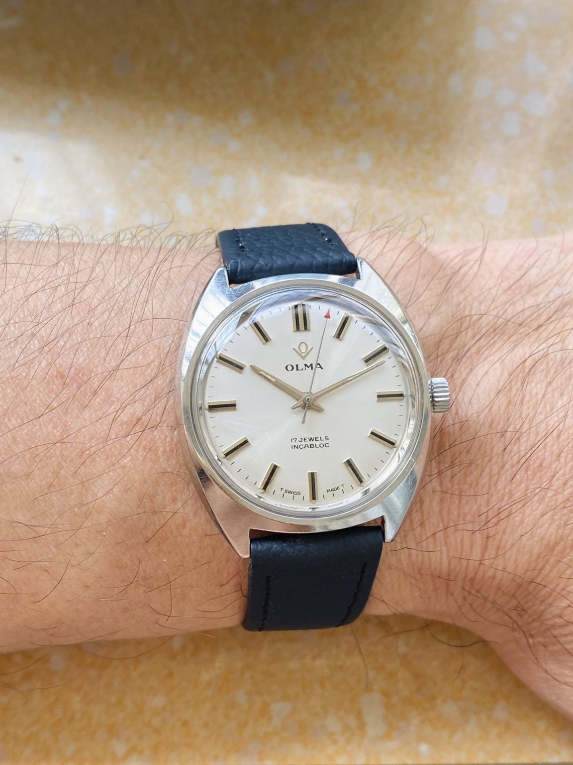 OLMA Vintage Manual-Winding Mens' Swiss Watch 35mm 17 Jewels SKU.090-0170