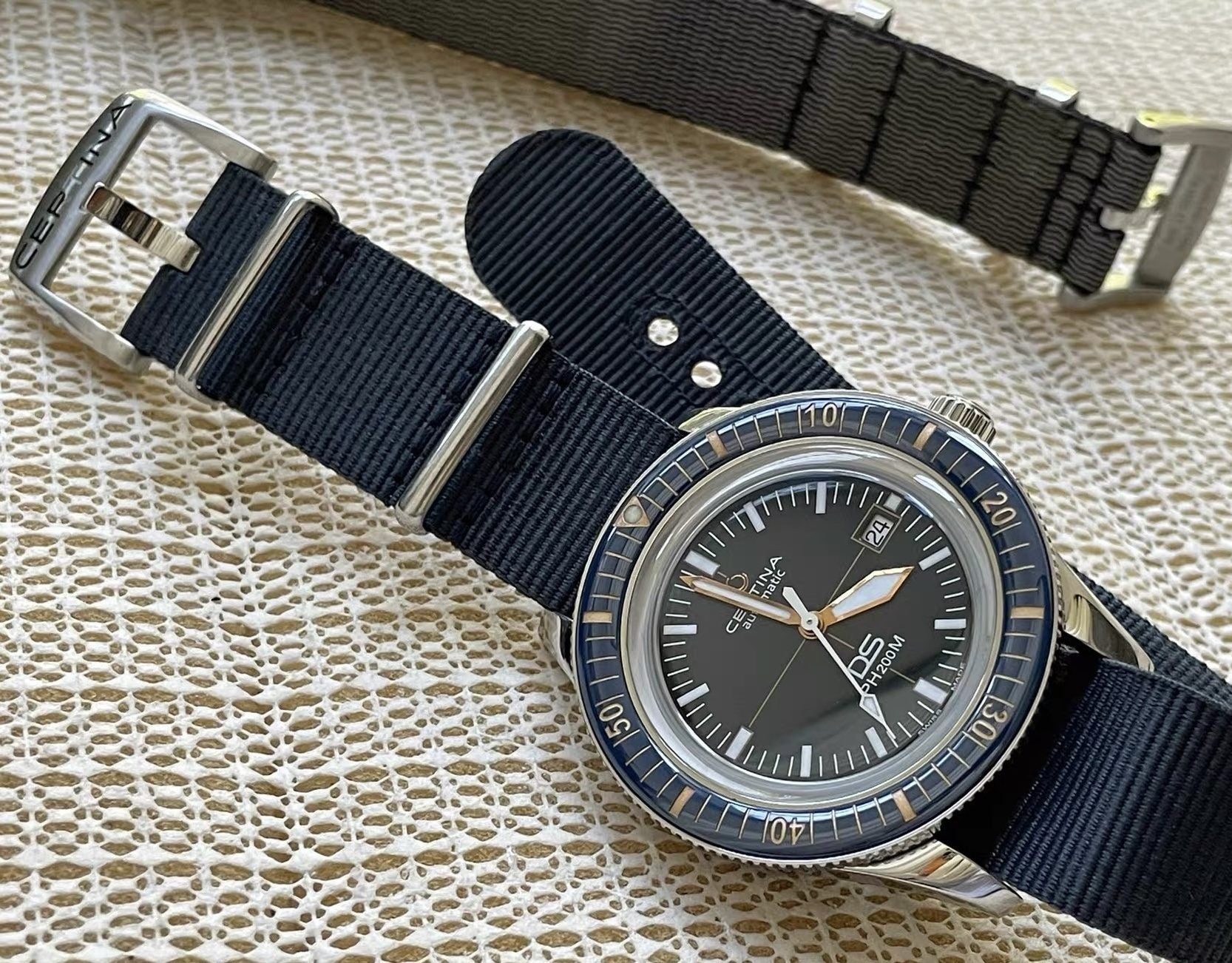 Swiss Made Mens Certina DS PH200 Automatic Diver Watch 42.8mm Like New 175-1750