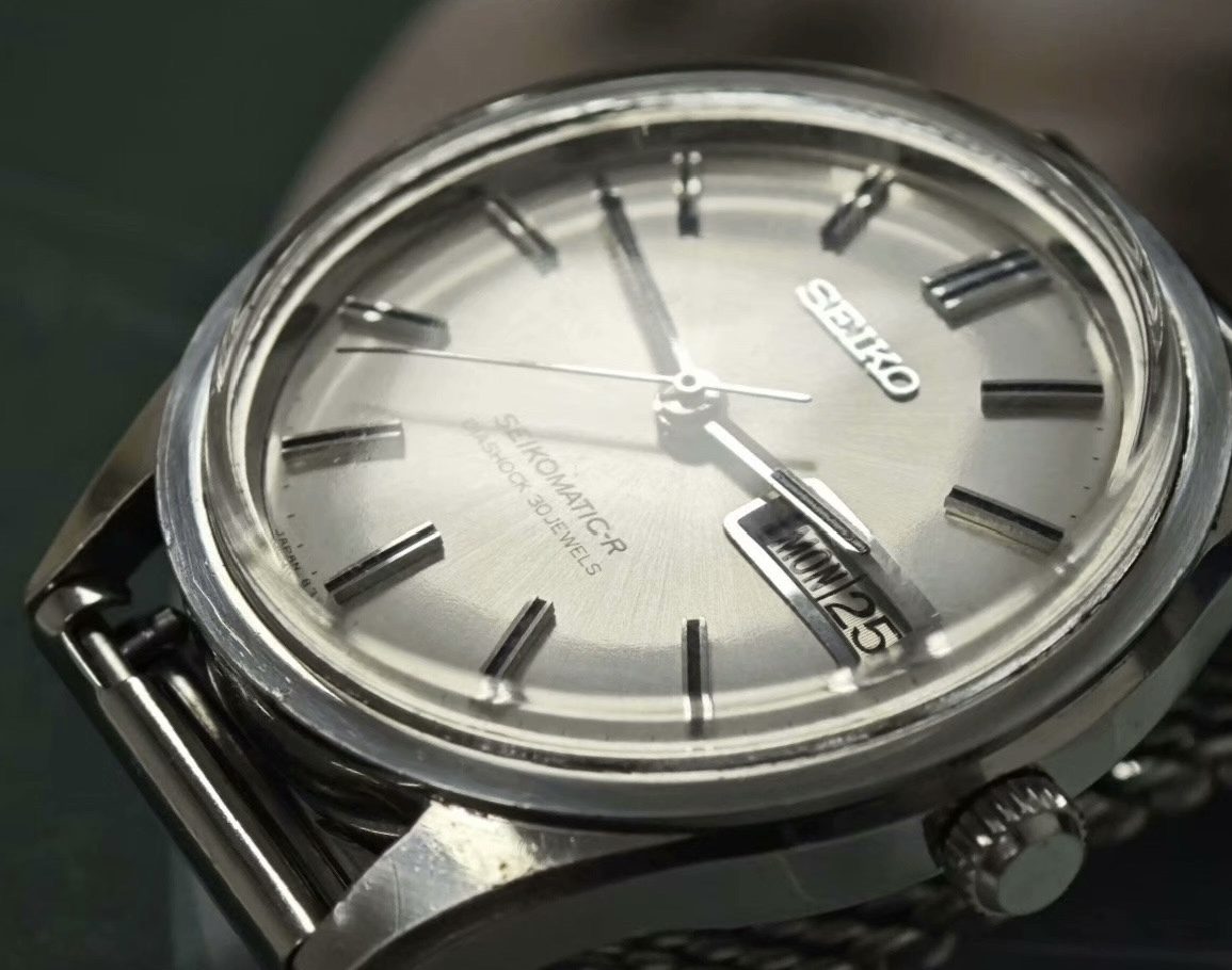 Seiko SEIKOMATIC-R DIASHOCK 30 Jewels Day Date Automatic Watch 35.5mm 201-0450