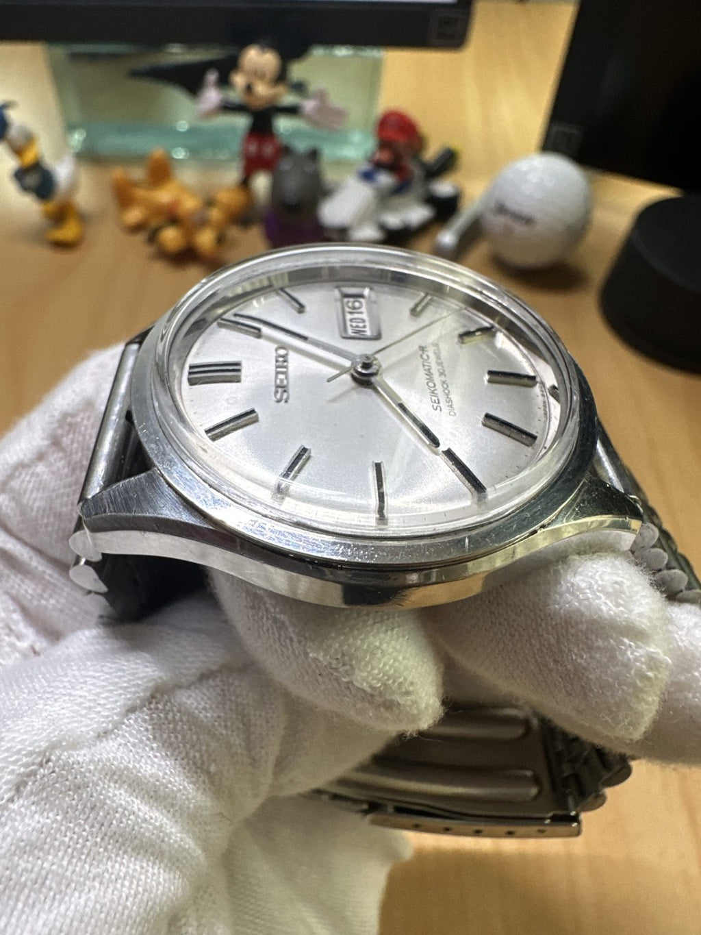 Seiko SEIKOMATIC-R DIASHOCK 30 Jewels Day Date Automatic Watch 35.5mm 201-0450