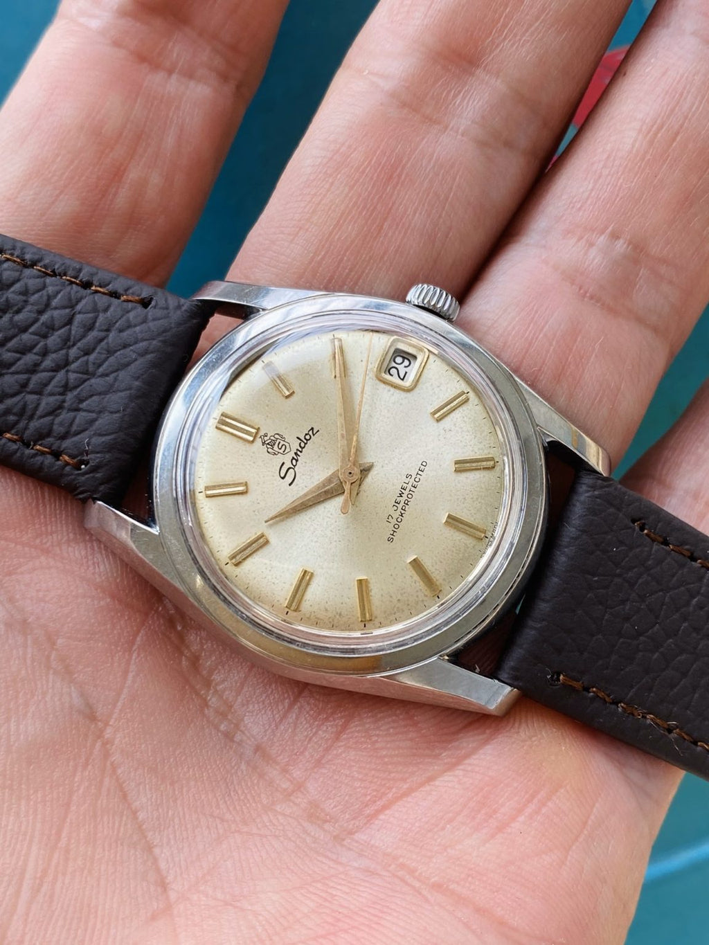 Swiss Made Sandoz Manual Wind Watch 17 Jewels 34.5MM 256-0198