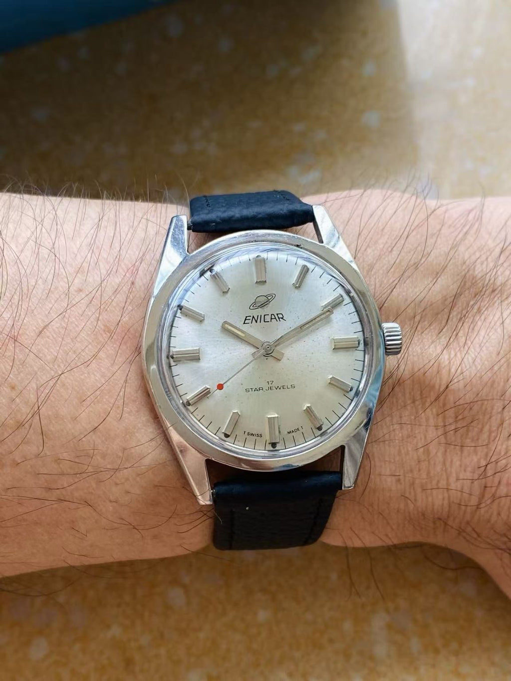 ENICAR Manual-Wind Swiss Watch Silver Domed Dial 36mm AR160 17Jewels 107-0160