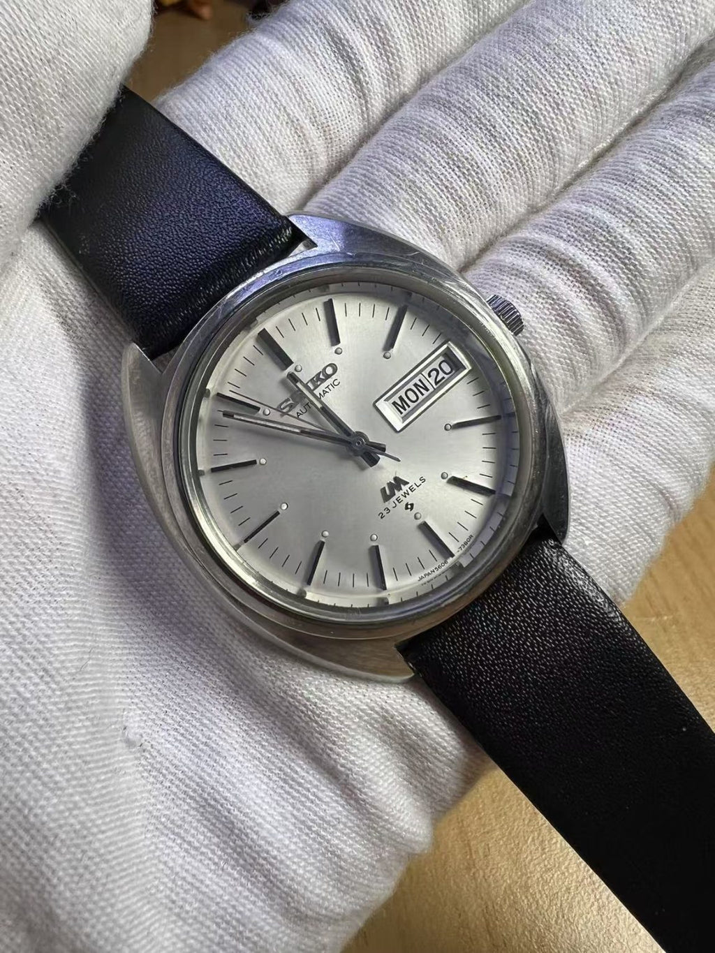 Seiko Lord Matic LM Day Date Automatic Watch 5606-7380R 23 Jewels 222-0310