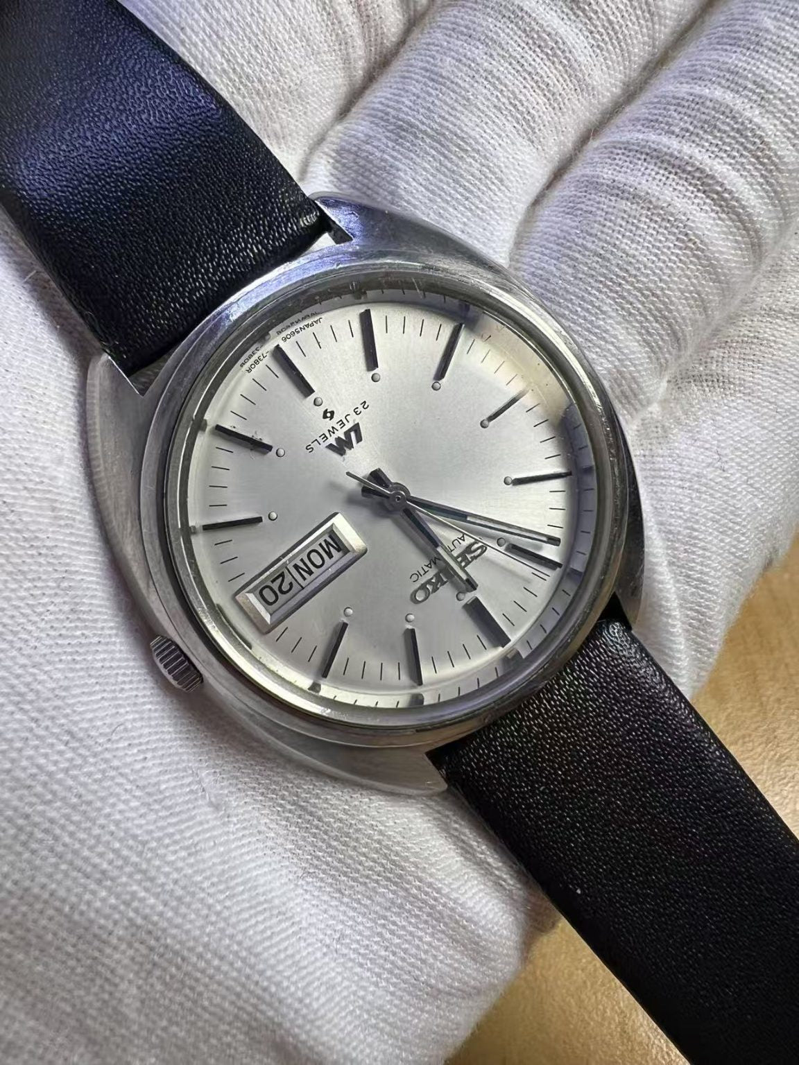 Seiko Lord Matic LM Day Date Automatic Watch 5606-7380R 23 Jewels 222-0310