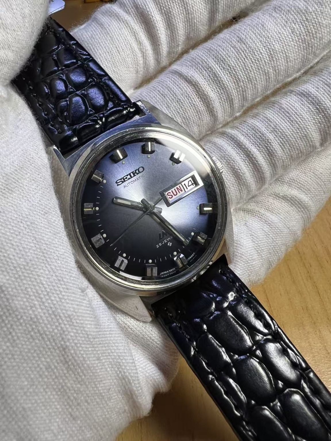 Rare Seiko Lord Matic LM Day Date Automatic Watch 5606A 25 Jewels 36MM 233-0520