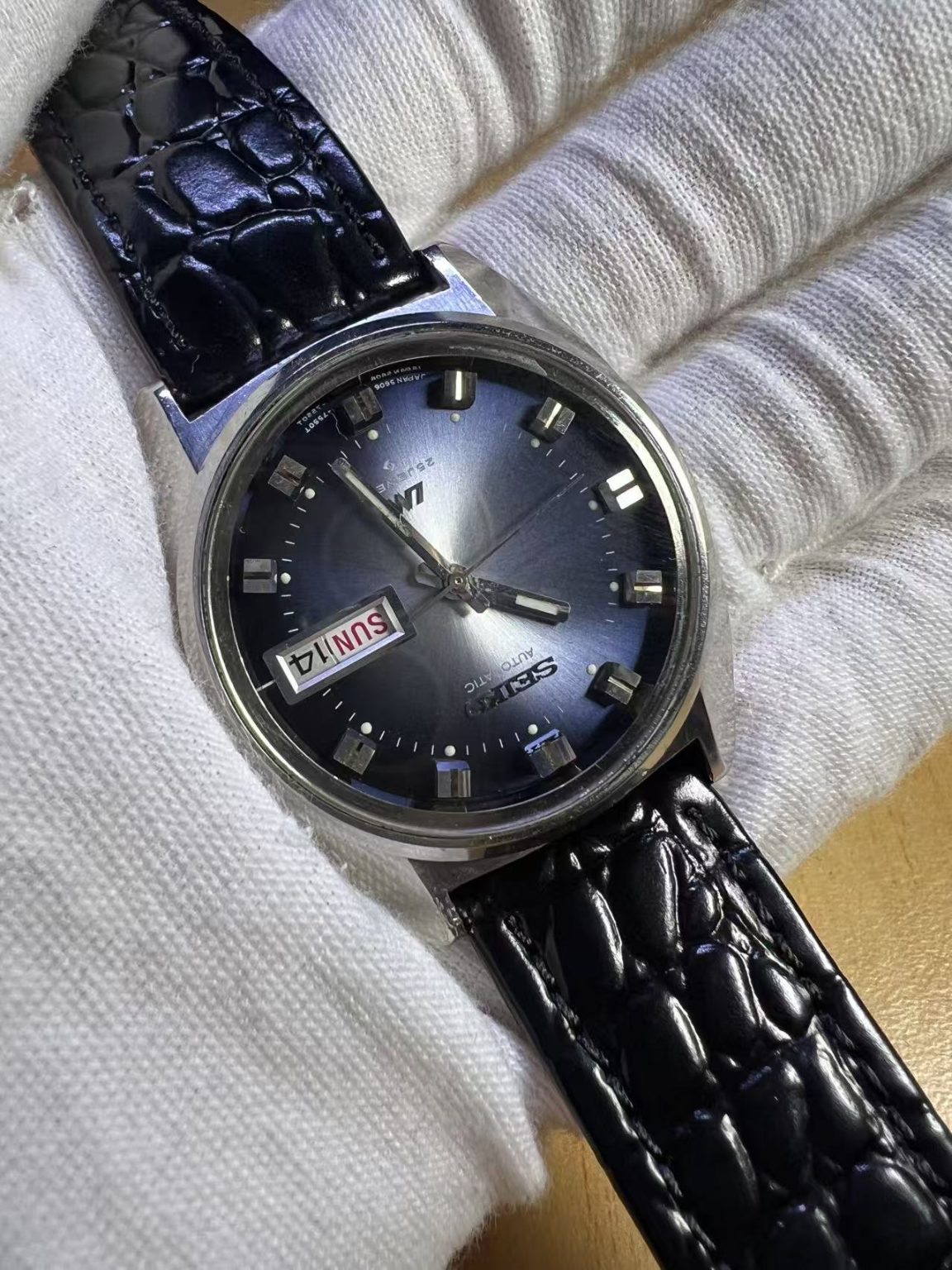 Rare Seiko Lord Matic LM Day Date Automatic Watch 5606A 25 Jewels 36MM 233-0520