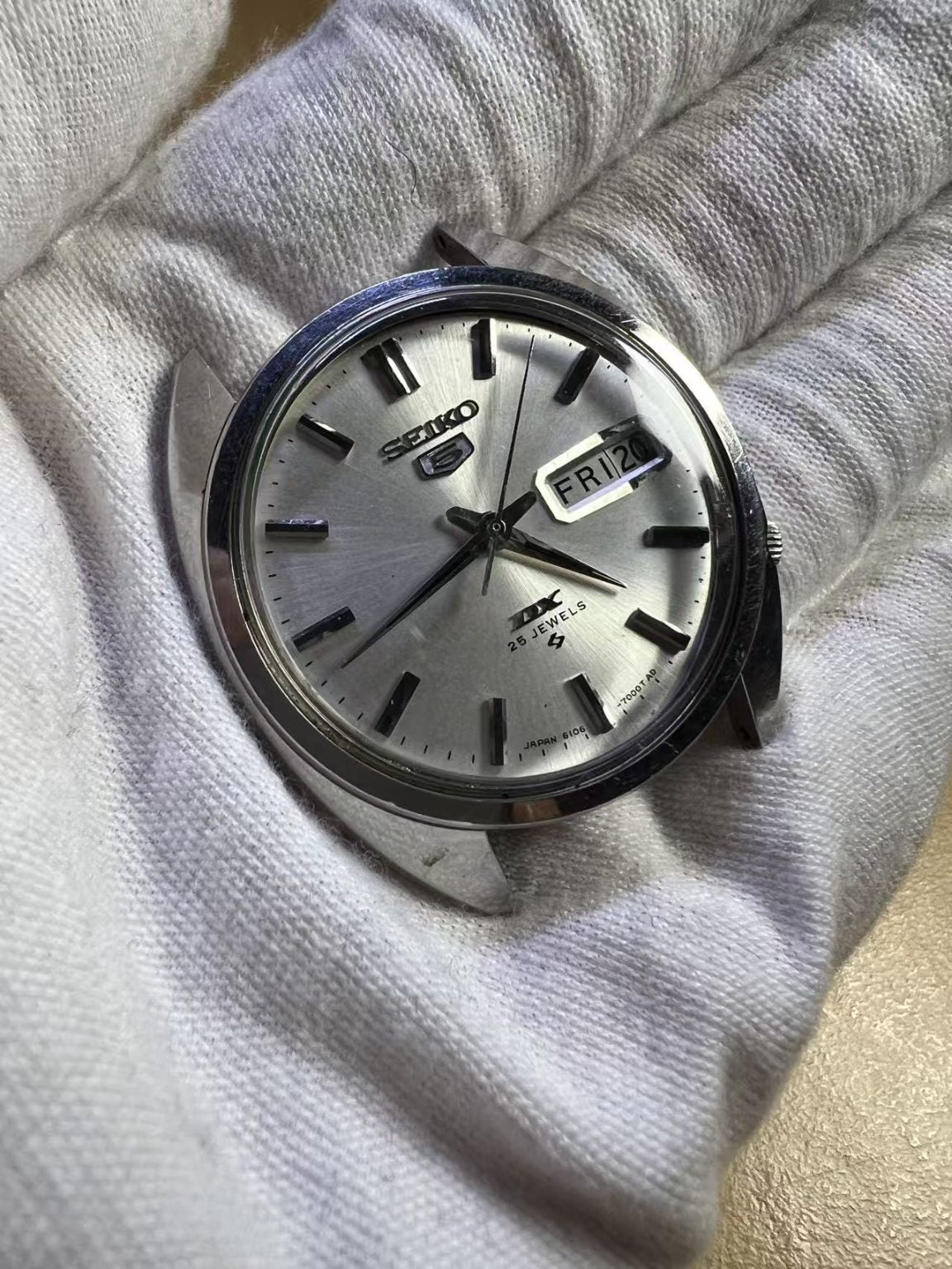 Seiko Number 5 DX Day Date Automatic Watch 6106-7000T 25 Jewels 36MM 145-0300