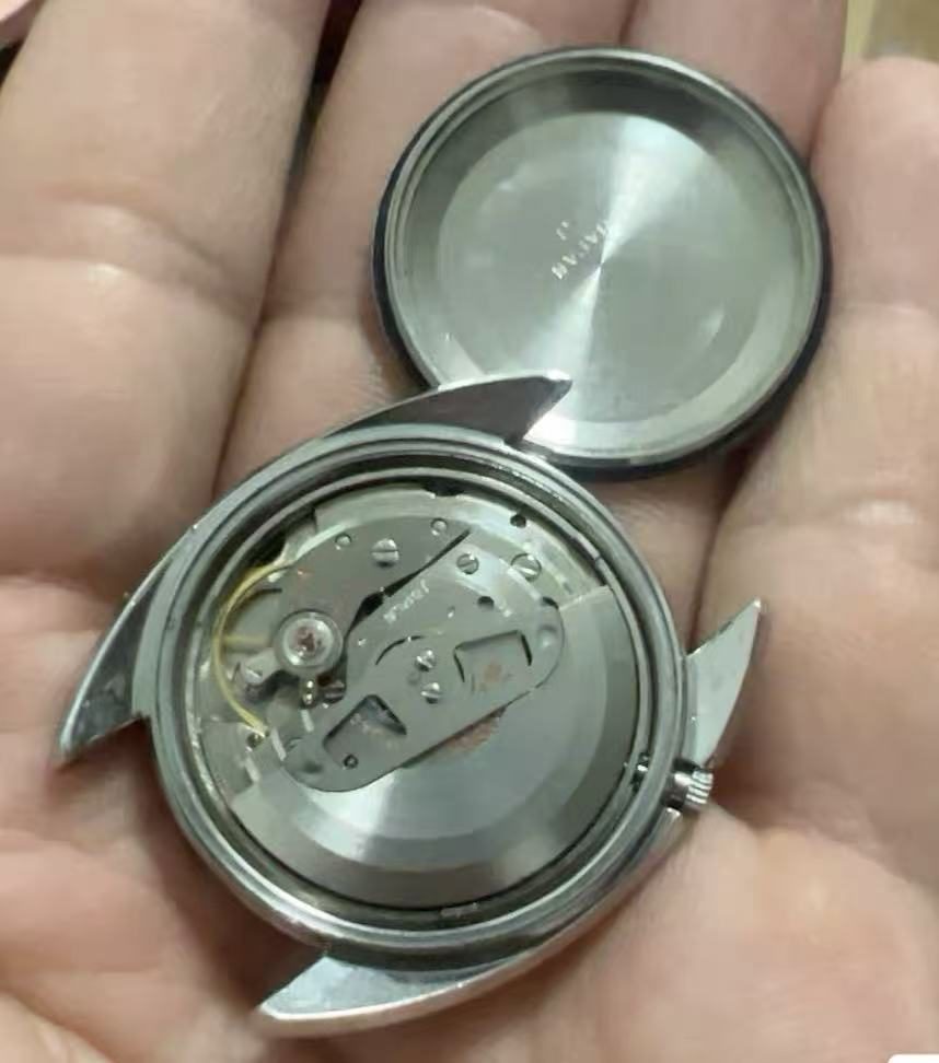 Seiko Number 5 DX Day Date Automatic Watch 6106-7000T 25 Jewels 36MM 145-0300