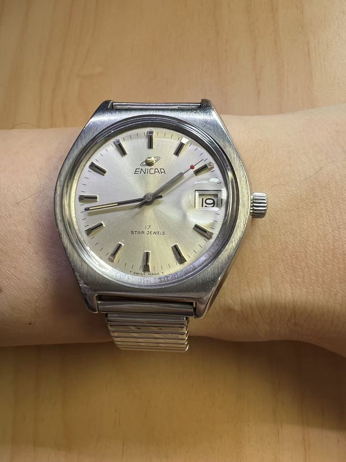 Swiss Made Enicar Star Jewels Date Manual-Winding Watch 17 Jewels