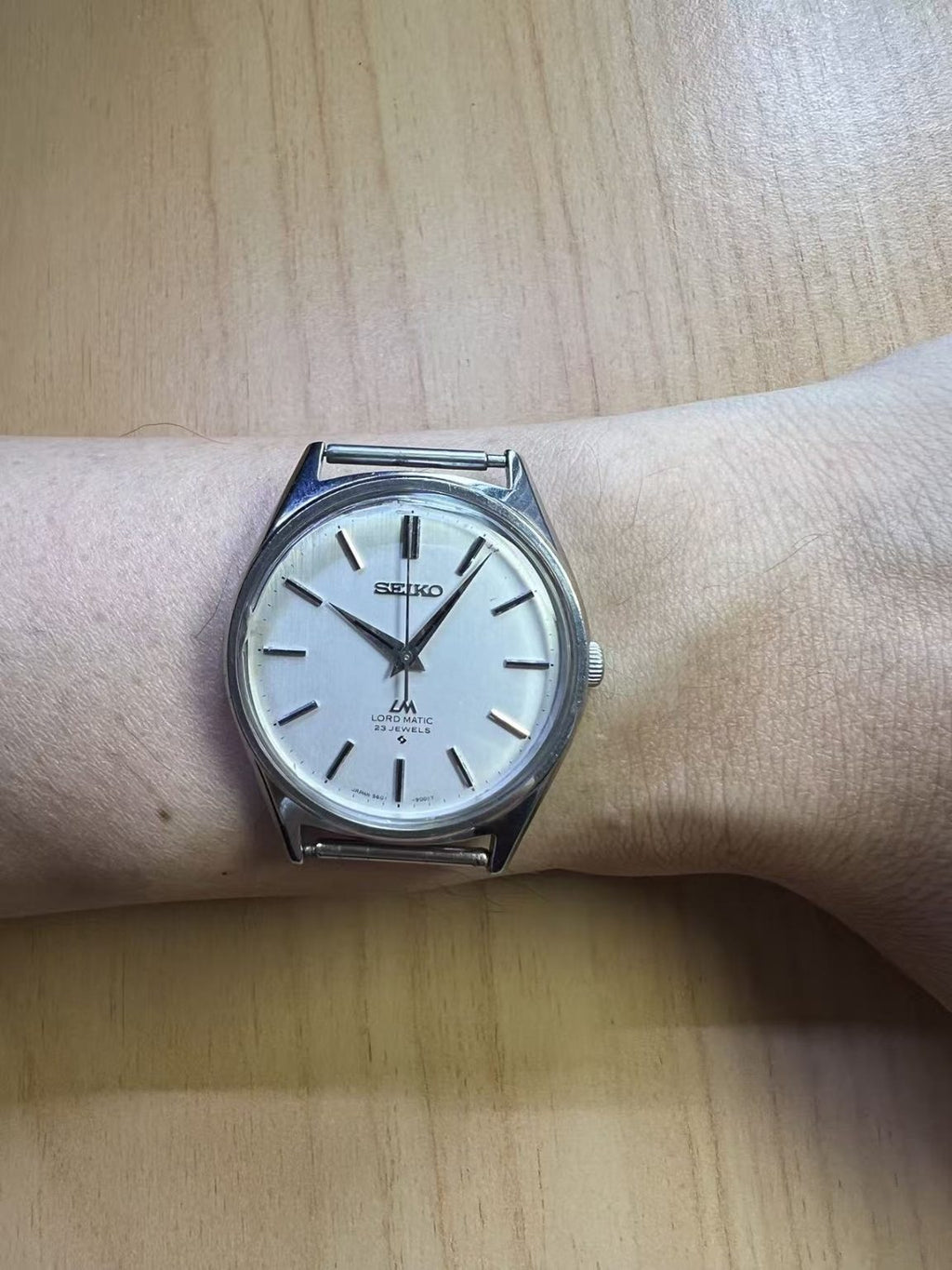 Special Price Seiko Lord Matic LM Automatic Watch 5601A 23 Jewels 36MM 140-0400