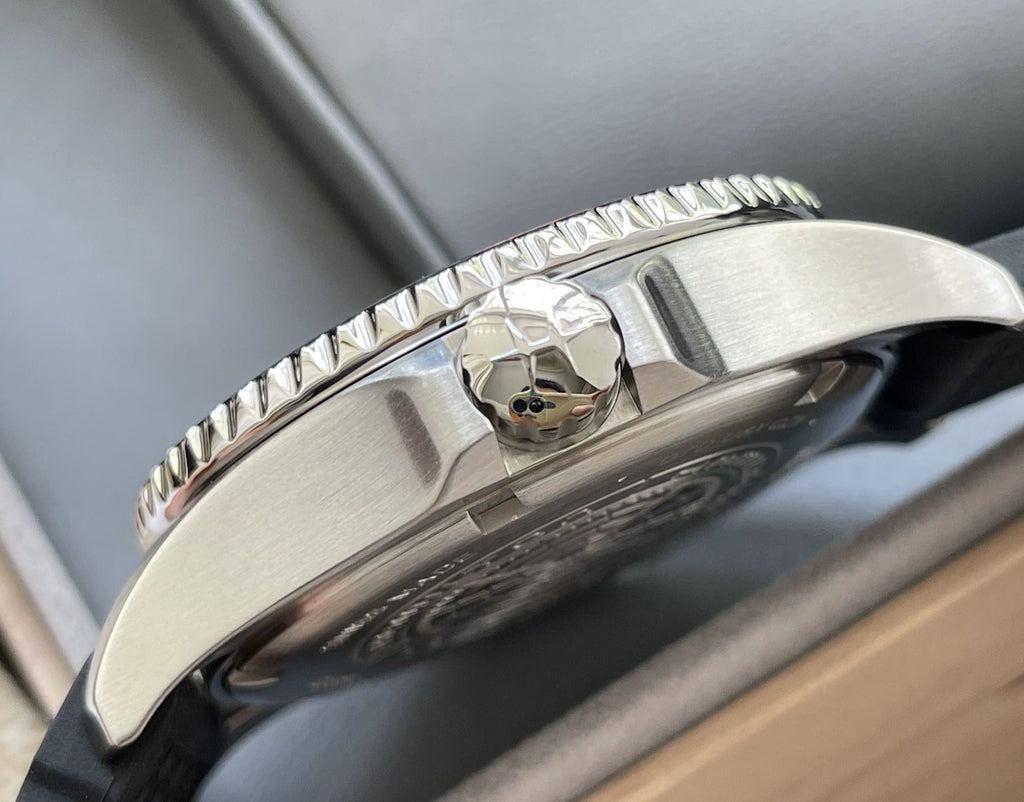 Hamilton Khaki Navy Scuba Automatic Watch H82305331 40mm Full Set 276-2100