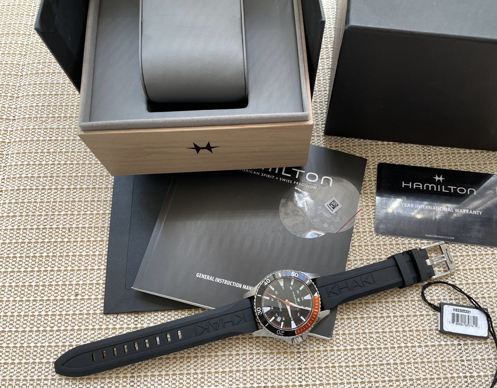 Hamilton Khaki Navy Scuba Automatic Watch H82305331 40mm Full Set 276-2100