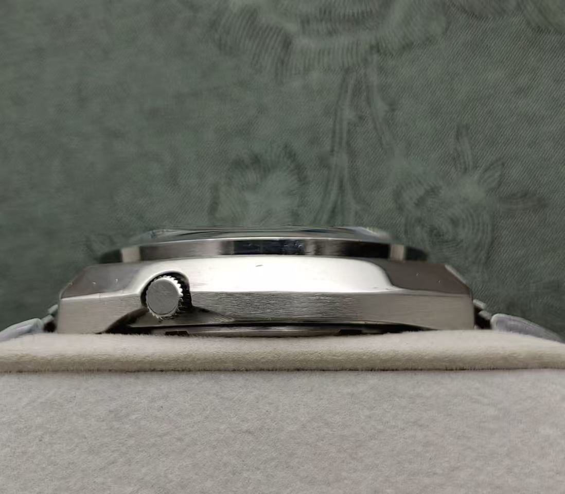 Seiko 5ACTUS SS Day Date Automatic Watch 6106 23 Jewels 38MM 324-0680