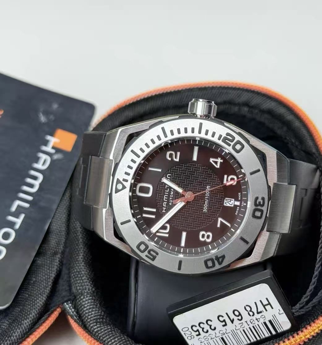 Hamilton Khaki Navy Sub Date Automatic Watch 2824-2 25 Jewels 42MM 339-2800