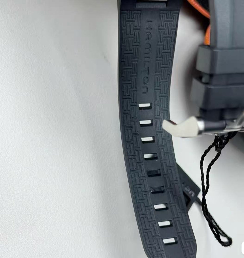 Hamilton Khaki Navy Sub Date Automatic Watch 2824-2 25 Jewels 42MM 339-2800