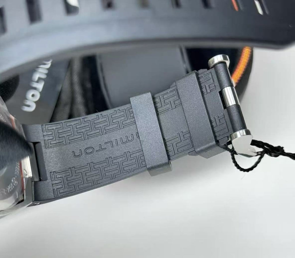 Hamilton Khaki Navy Sub Date Automatic Watch 2824-2 25 Jewels 42MM 339-2800