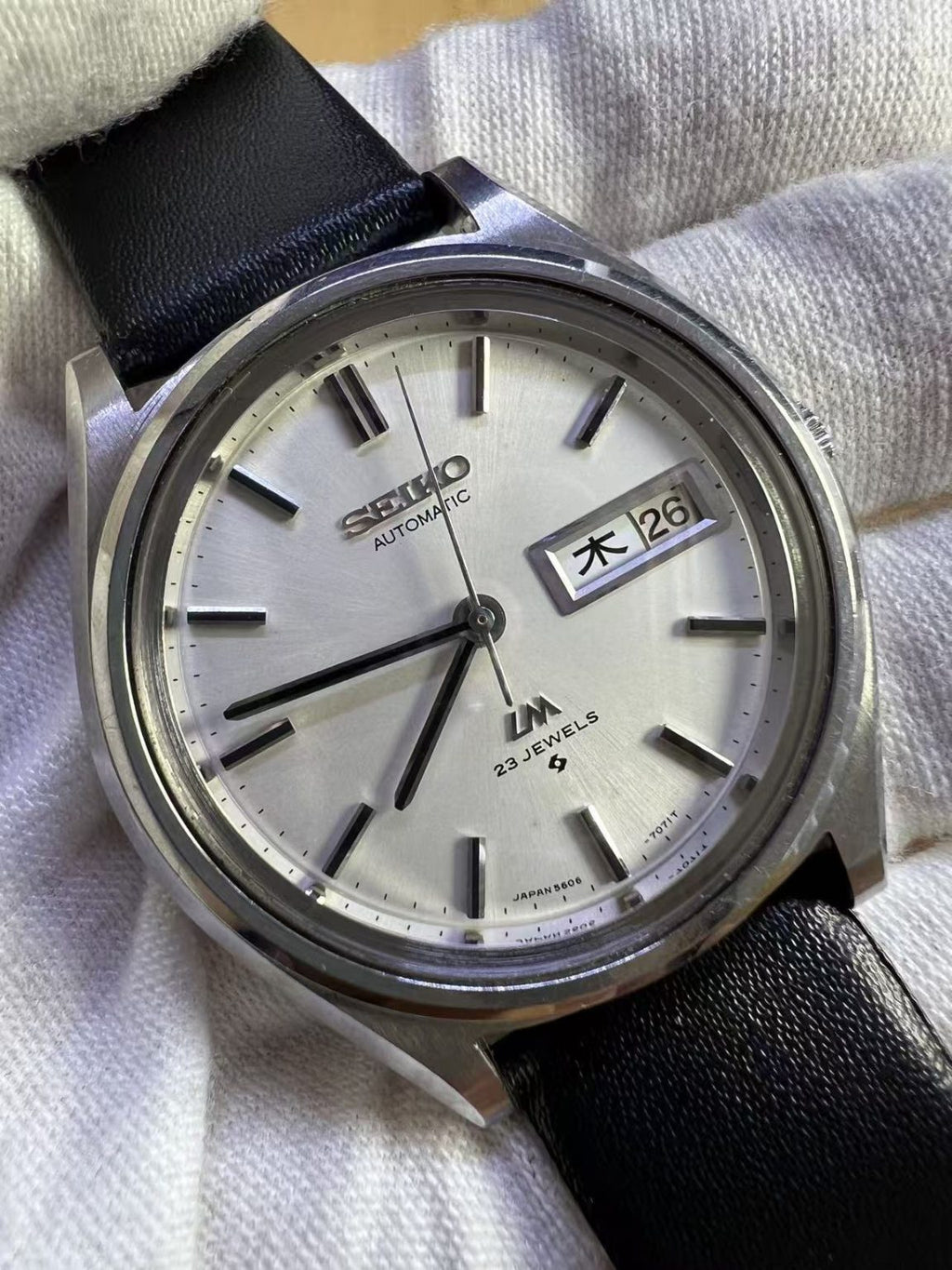 Seiko Lord Matic LM Day Date Automatic Watch 5606 23 Jewels 36MM 305-0420