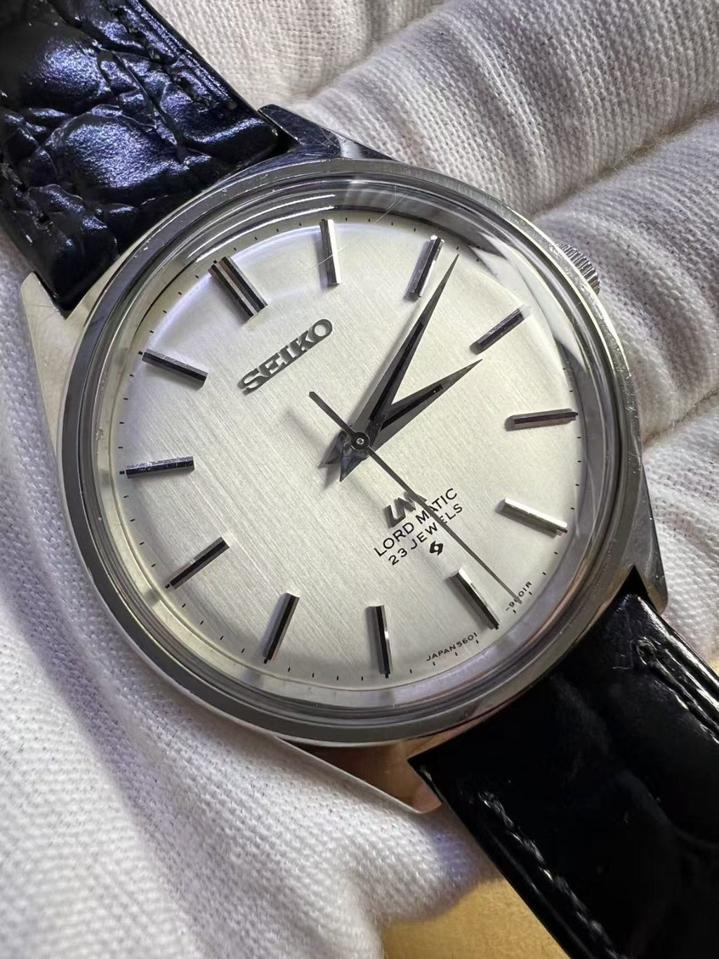 Seiko Lord Matic LM Automatic Watch 5601 23 Jewels 36MM 319-0570