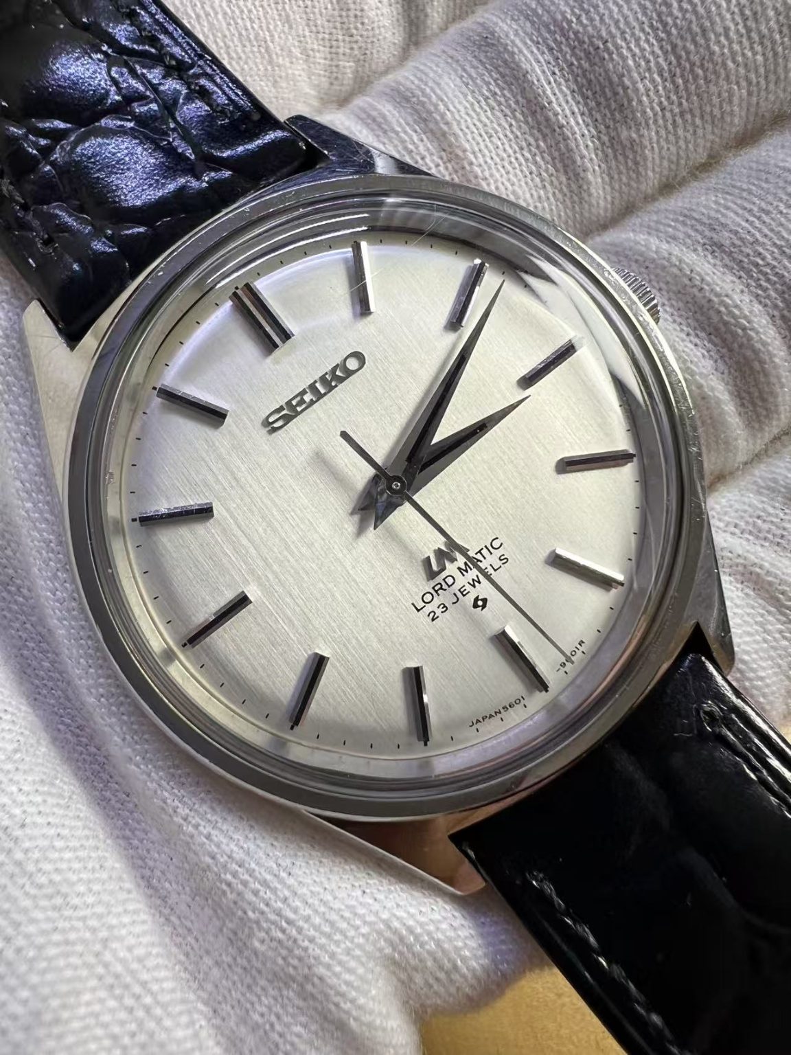 Seiko Lord Matic LM Automatic Watch 5601 23 Jewels 36MM 319-0570