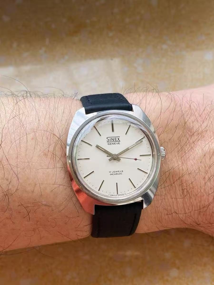 Swiss Made Sinex Genève Manual-Winding Watch 1950 17 Jewels 35MM 335-0090