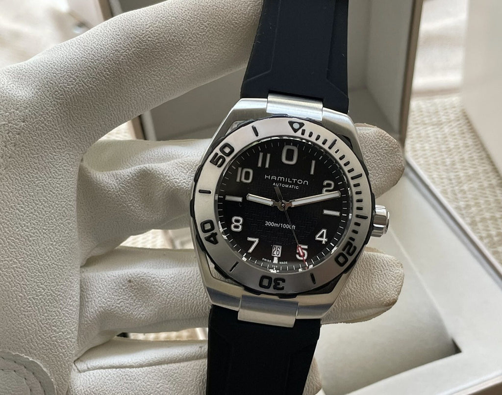 Hamilton Khaki Navy Sub Date Automatic Watch 2824-2 25 Jewels 42MM 391-1400