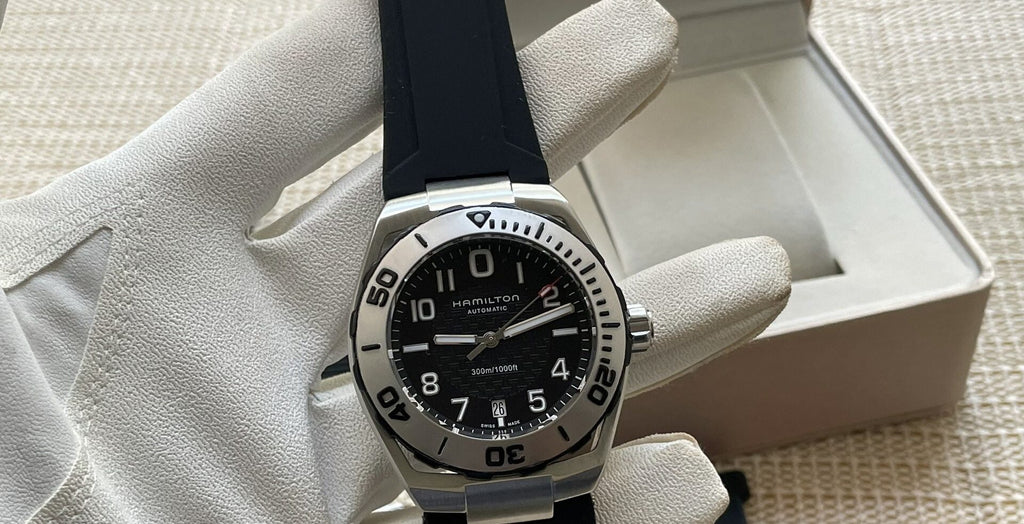 Hamilton Khaki Navy Sub Date Automatic Watch 2824-2 25 Jewels 42MM 391-1400