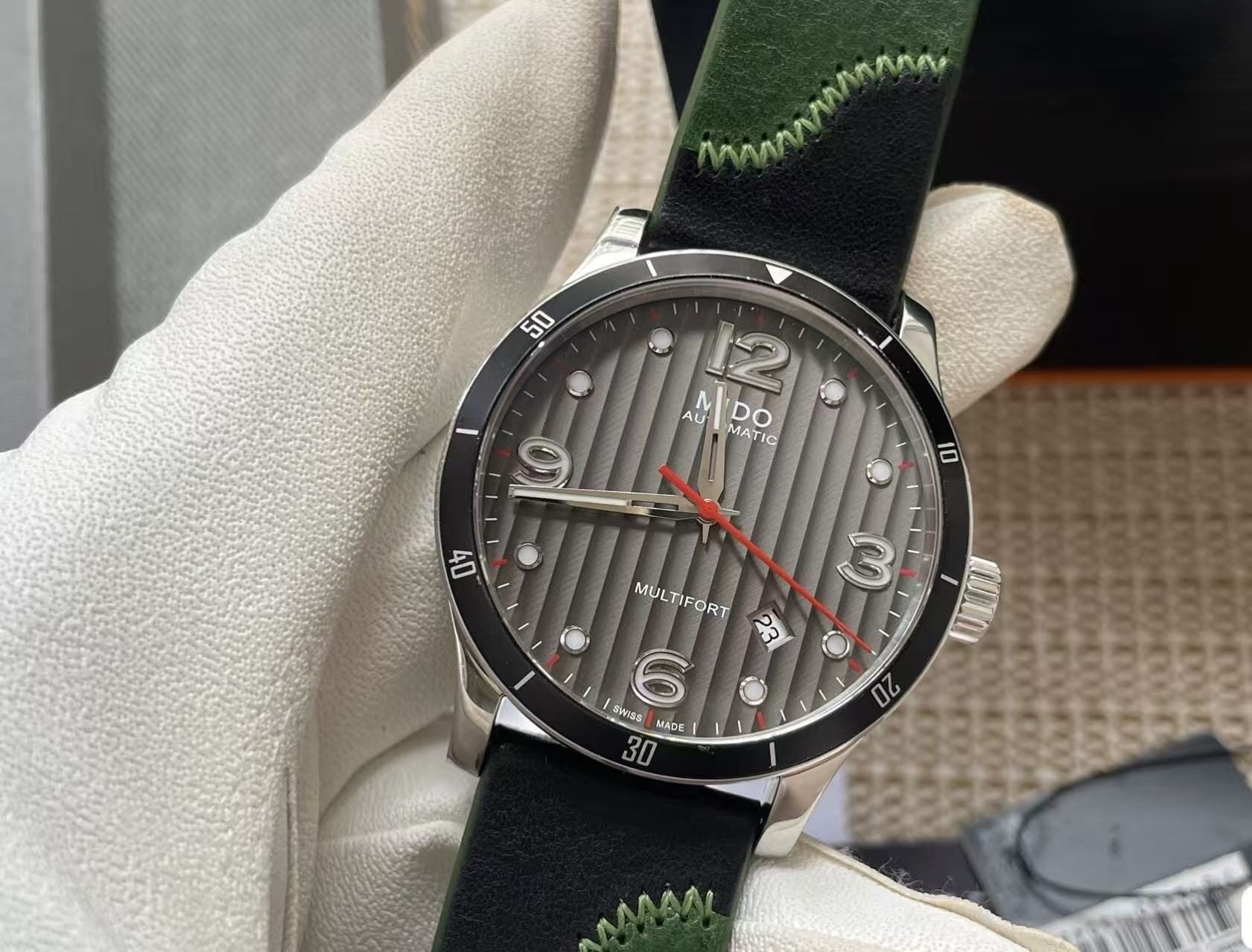 Swiss Made Mido Multifort Date Automatic Watch 25 Jewels 42MM 400-1150