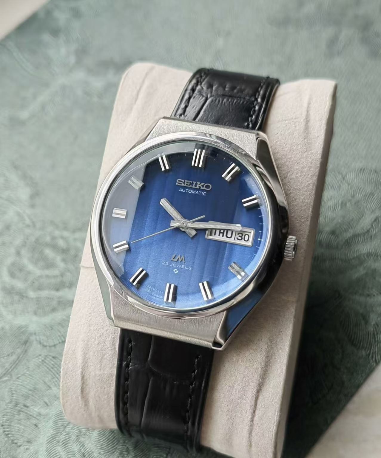 Seiko Lord Matic LM Day Date Automatic Watch 5606 23 Jewels 38MM 409-0880