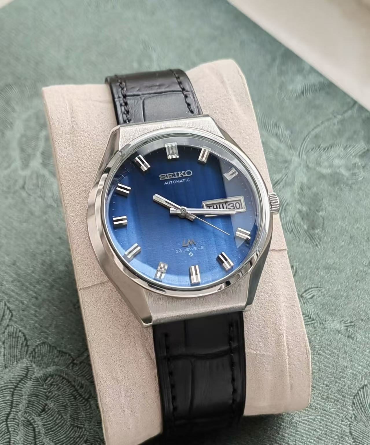 Seiko Lord Matic LM Day Date Automatic Watch 5606 23 Jewels 38MM 409-0880