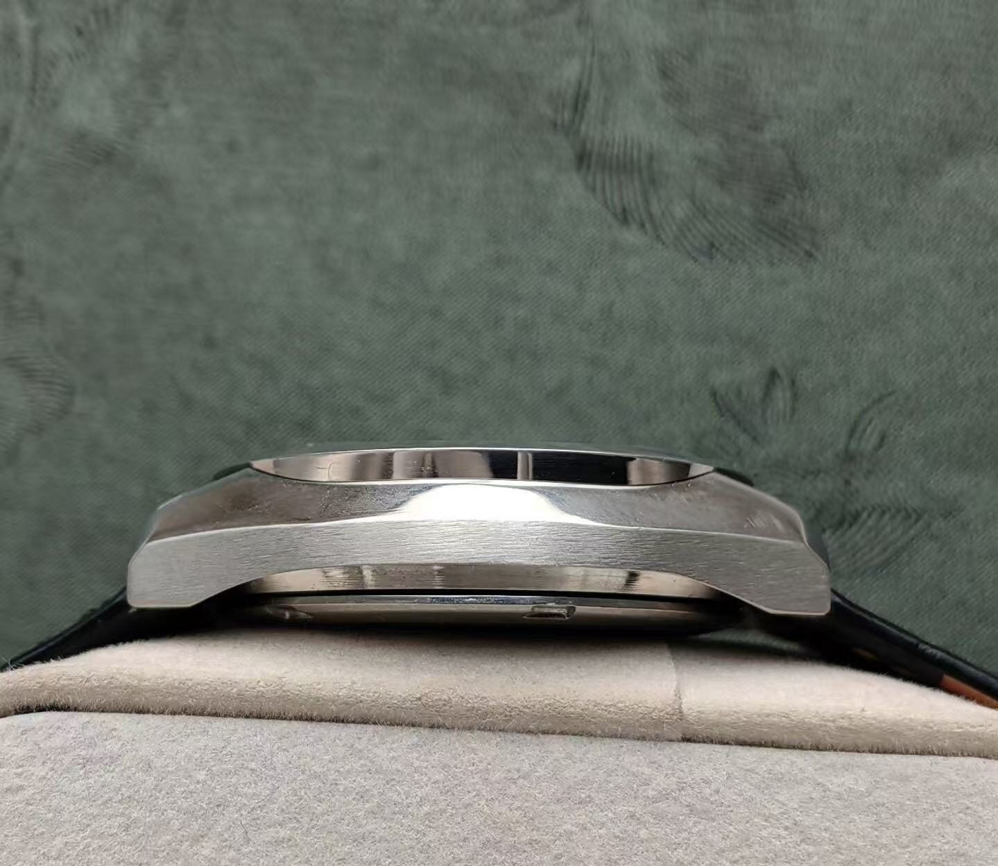 Seiko Lord Matic LM Day Date Automatic Watch 5606 23 Jewels 38MM 409-0880