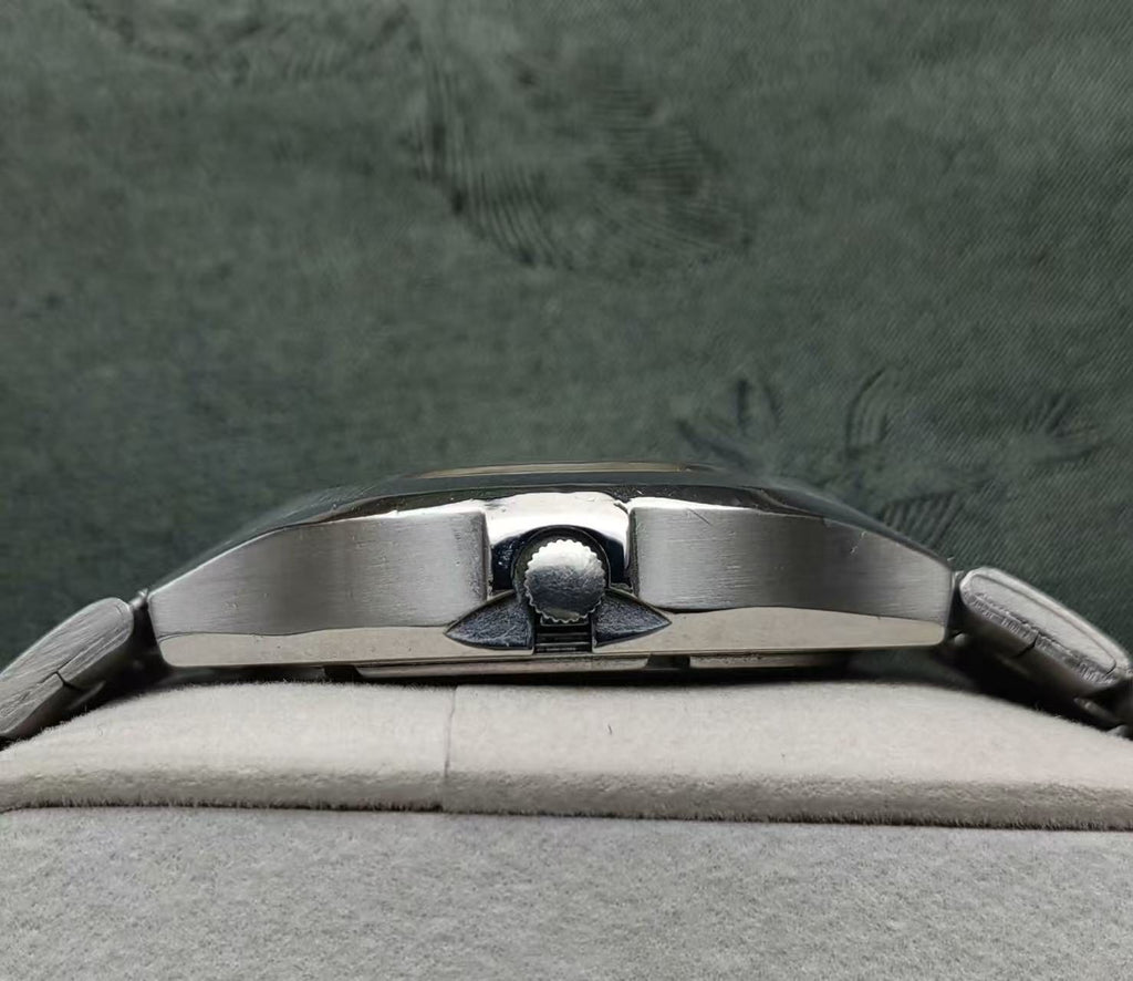 Seiko Actus Day Date Automatic Watch 7019 21 Jewels 38MM 410-0500