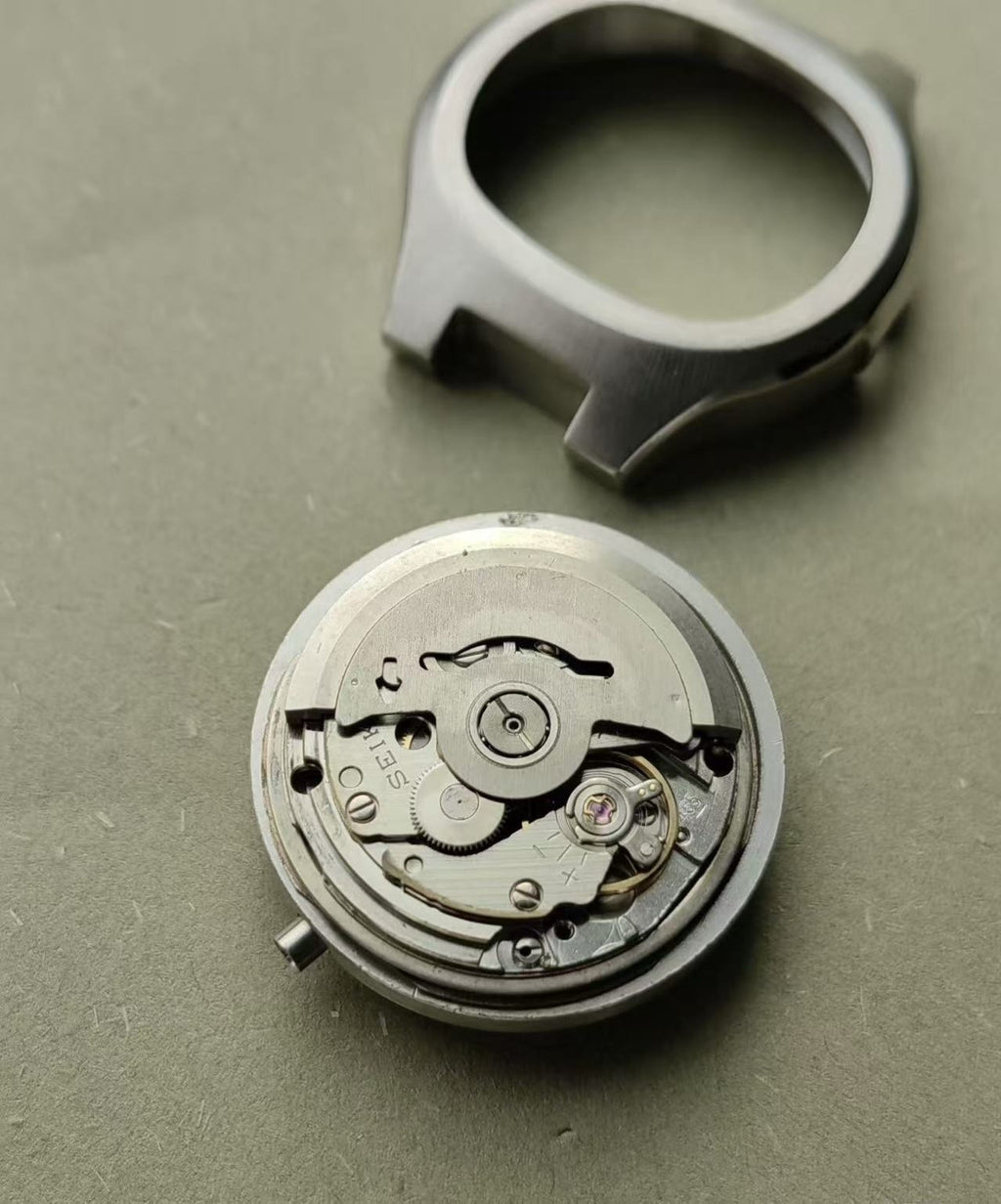 Seiko Actus Day Date Automatic Watch 7019 21 Jewels 38MM 410-0500