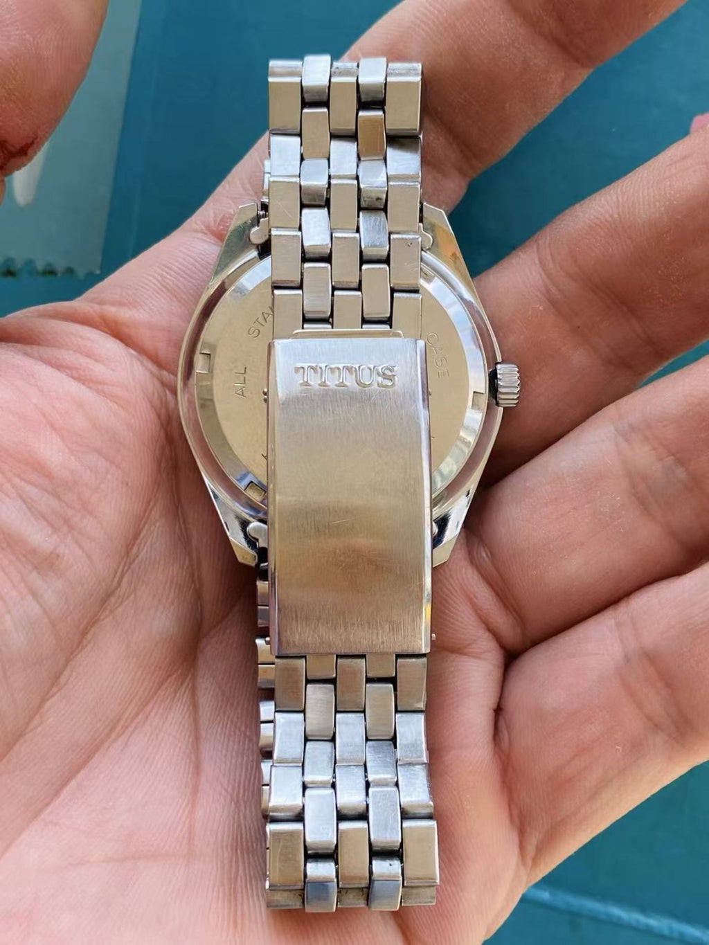 Swiss Made Titus Date Manual-Winding Watch 17 Jewels 36MM 402-0170