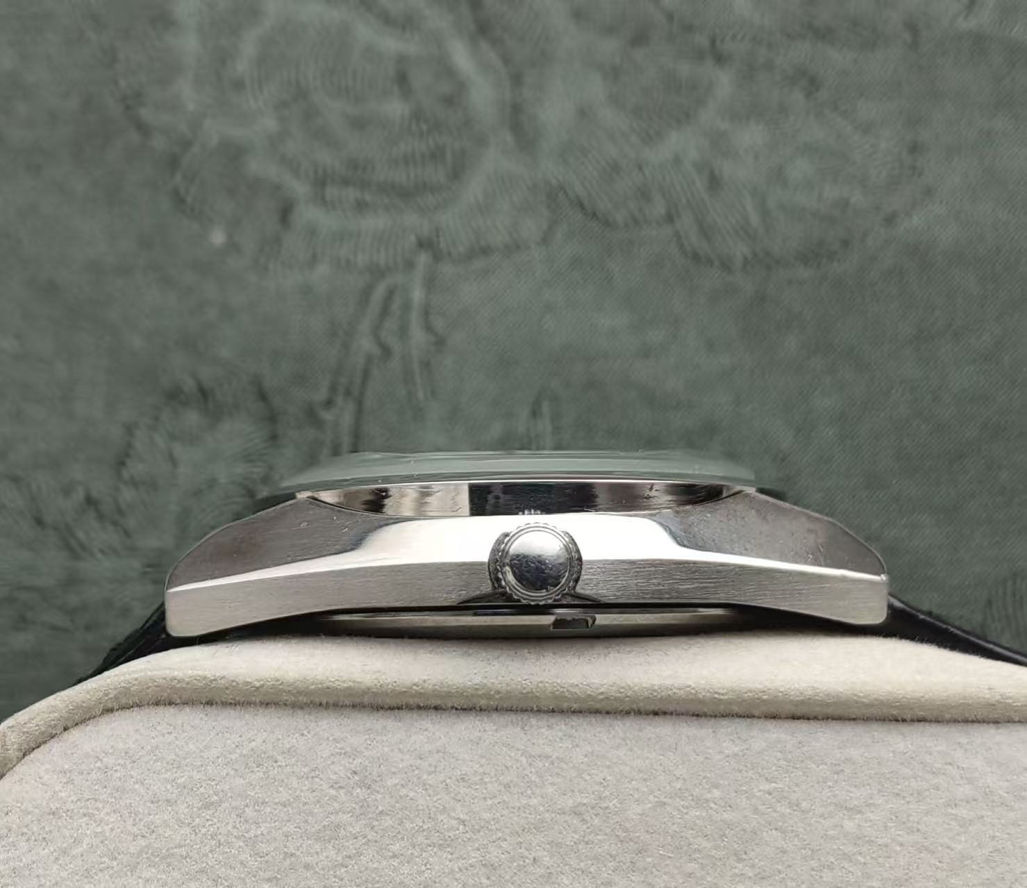 Seiko Lord Matic LM Day Date Automatic Watch 5606 23 Jewels 38MM 408-0600