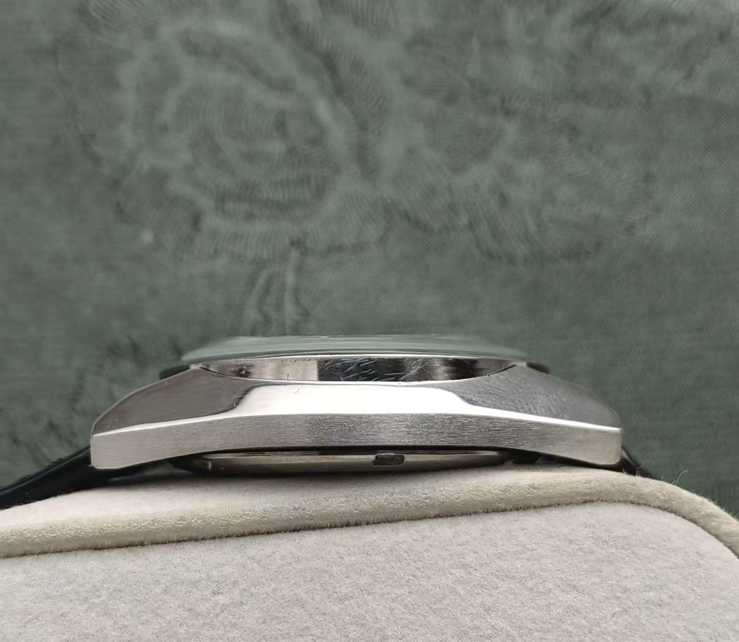 Seiko Lord Matic LM Day Date Automatic Watch 5606 23 Jewels 38MM 408-0600