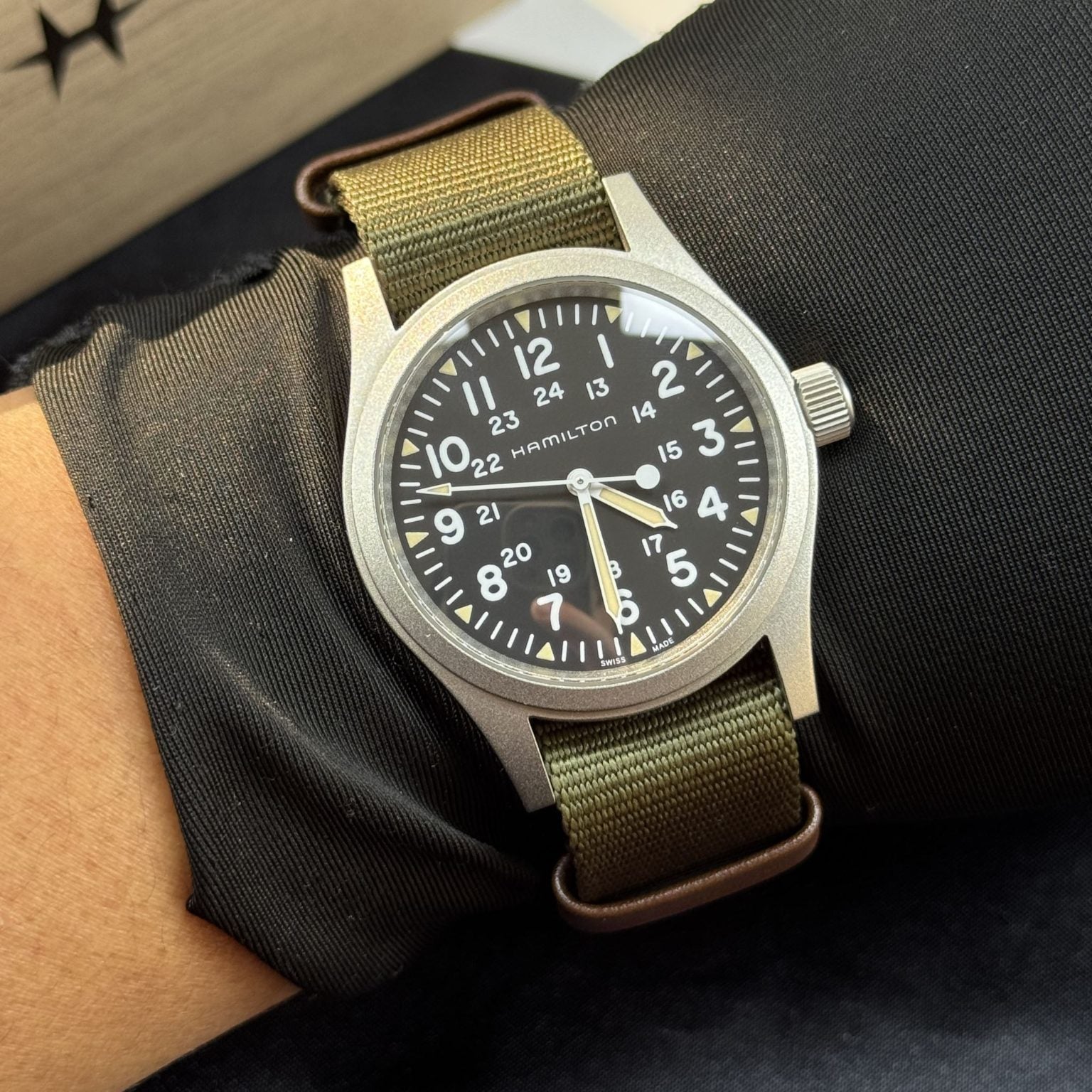 Swiss Made Hamilton Khaki Field Mechanical Watch 38mm H69439931 Full Set 426-2200