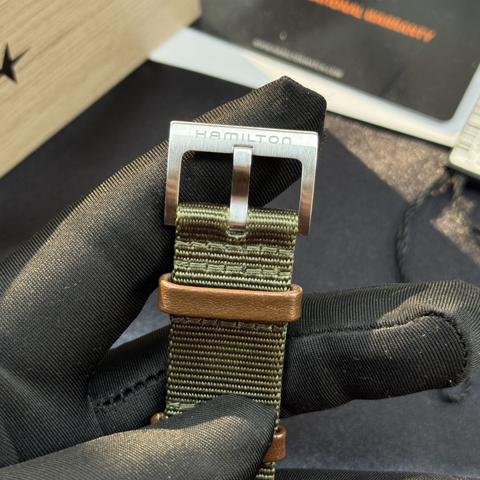 Swiss Made Hamilton Khaki Field Mechanical Watch 38mm H69439931 Full Set 426-2200