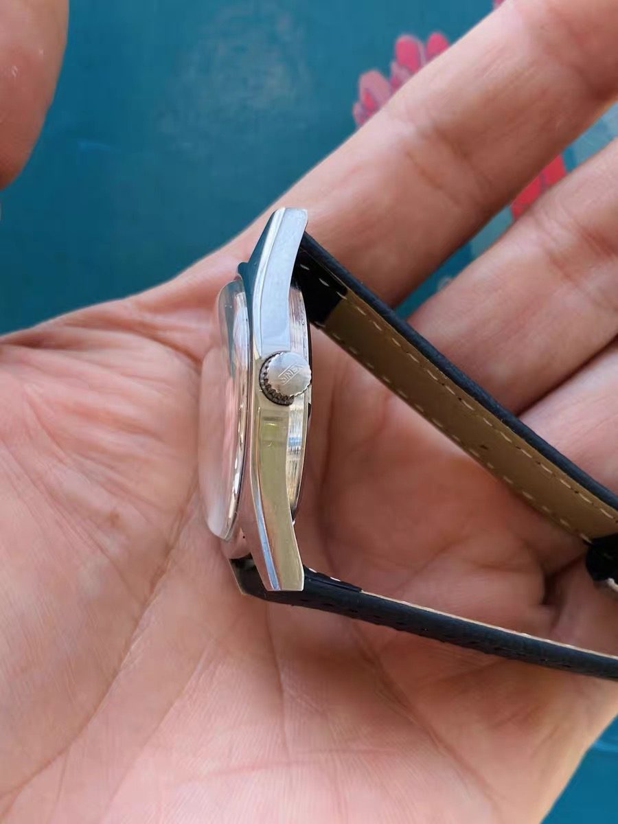 Swiss Made Sinex Genève Manual-Winding Watch 17 Jewels 36MM 420-0178