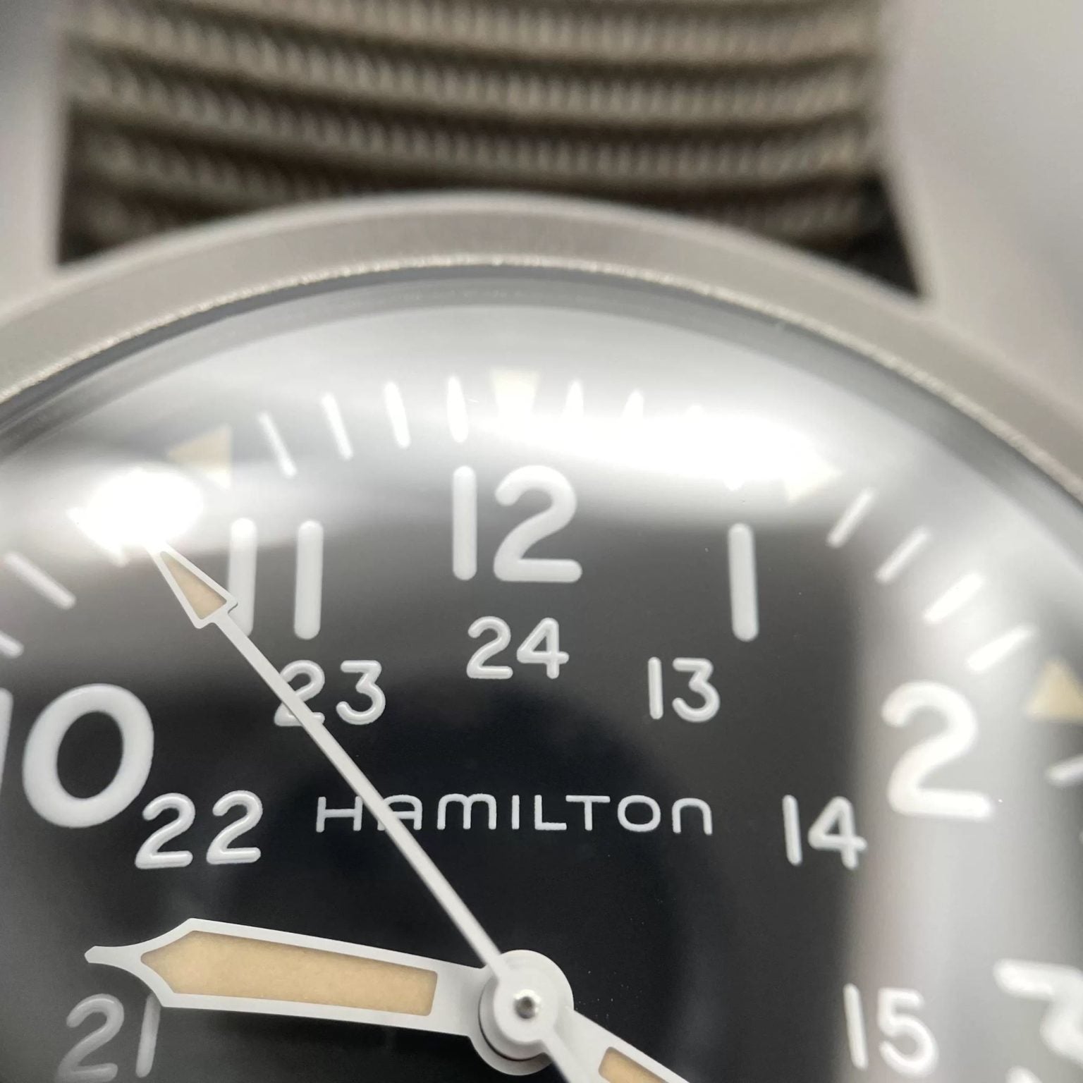 Hamilton Khaki Field Mechanical Swiss Made Watch 38mm H694390 Full Set 425-2050