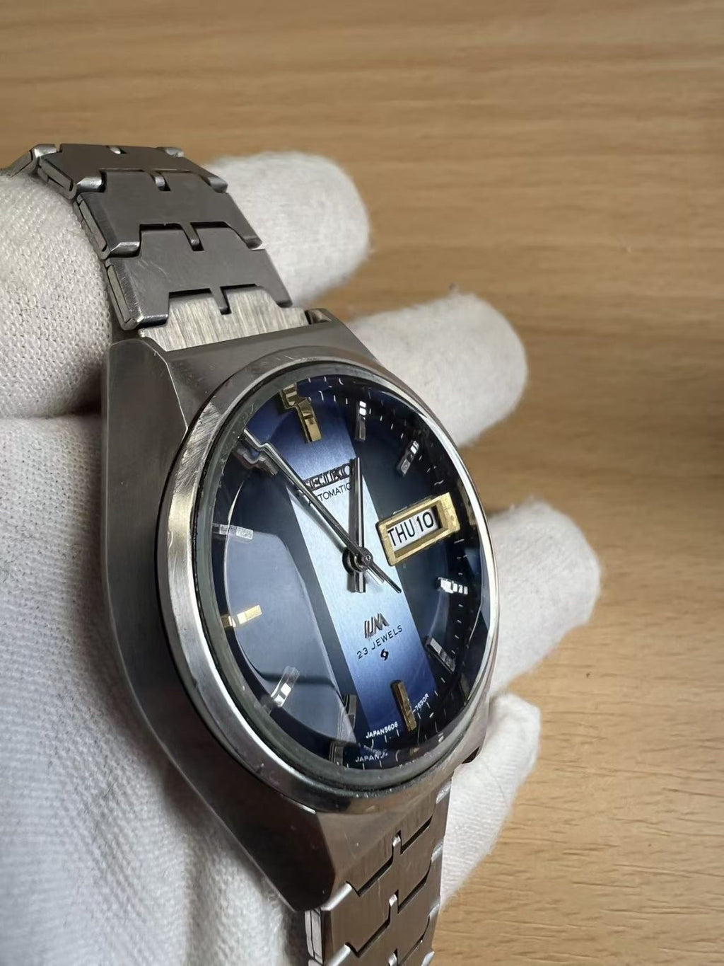 Seiko Lord Matic LM Day Date Automatic Watch 5606 23 Jewels 37MM 442-0680