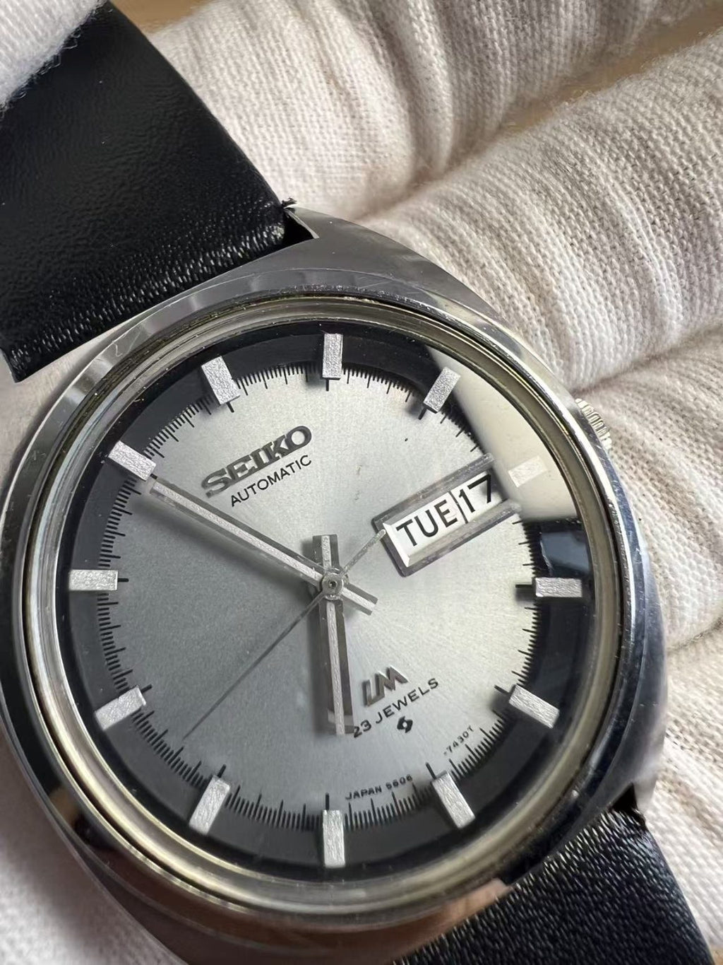 Seiko Lord Matic LM Day Date Automatic Watch 5606A 23 Jewels 37MM 336-0520