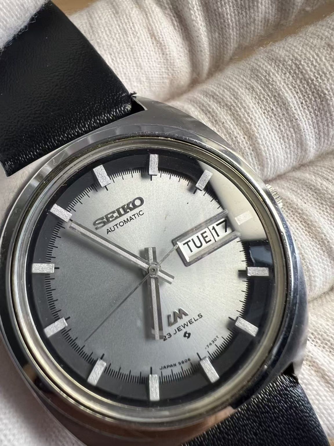 Seiko Lord Matic LM Day Date Automatic Watch 5606A 23 Jewels 37MM 336-0520